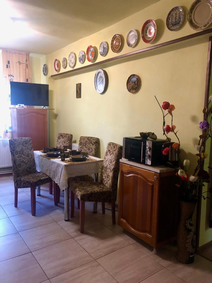 La Symo Apartament Straja Lupeni Lupeni  Экстерьер фото