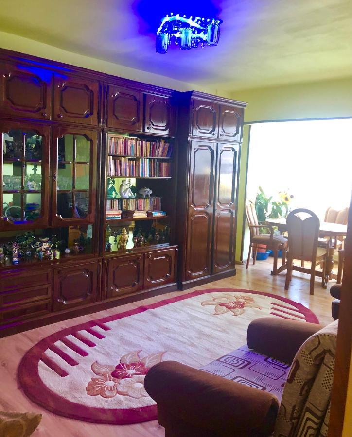La Symo Apartament Straja Lupeni Lupeni  Экстерьер фото